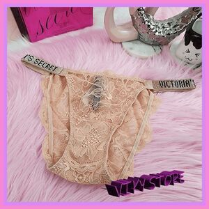 NWT 💖 Glamorous Victoria's Secret Very Sexy Nude Lace Bikini Panty Small💖 NWT